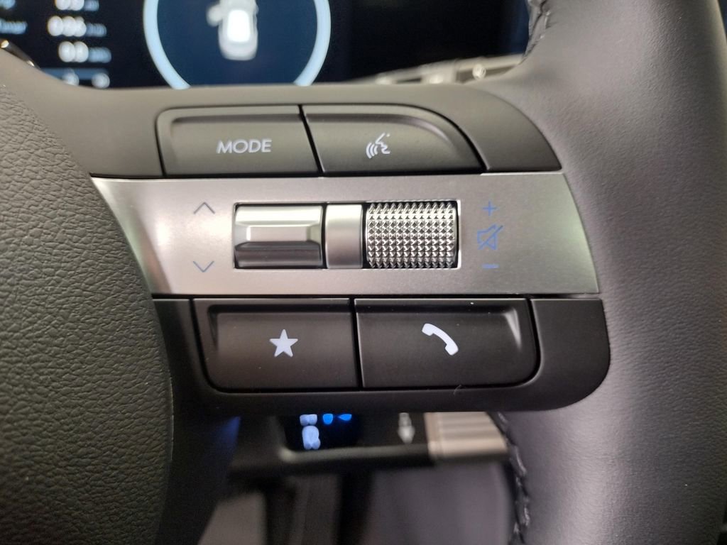 New 2026 Hyundai Tucson Limited image 32