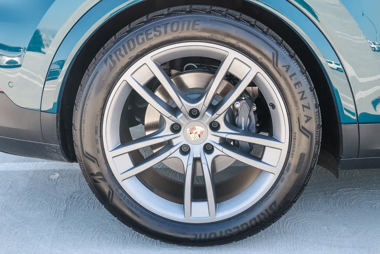 Used 2025 Porsche Cayenne Coupe image 13