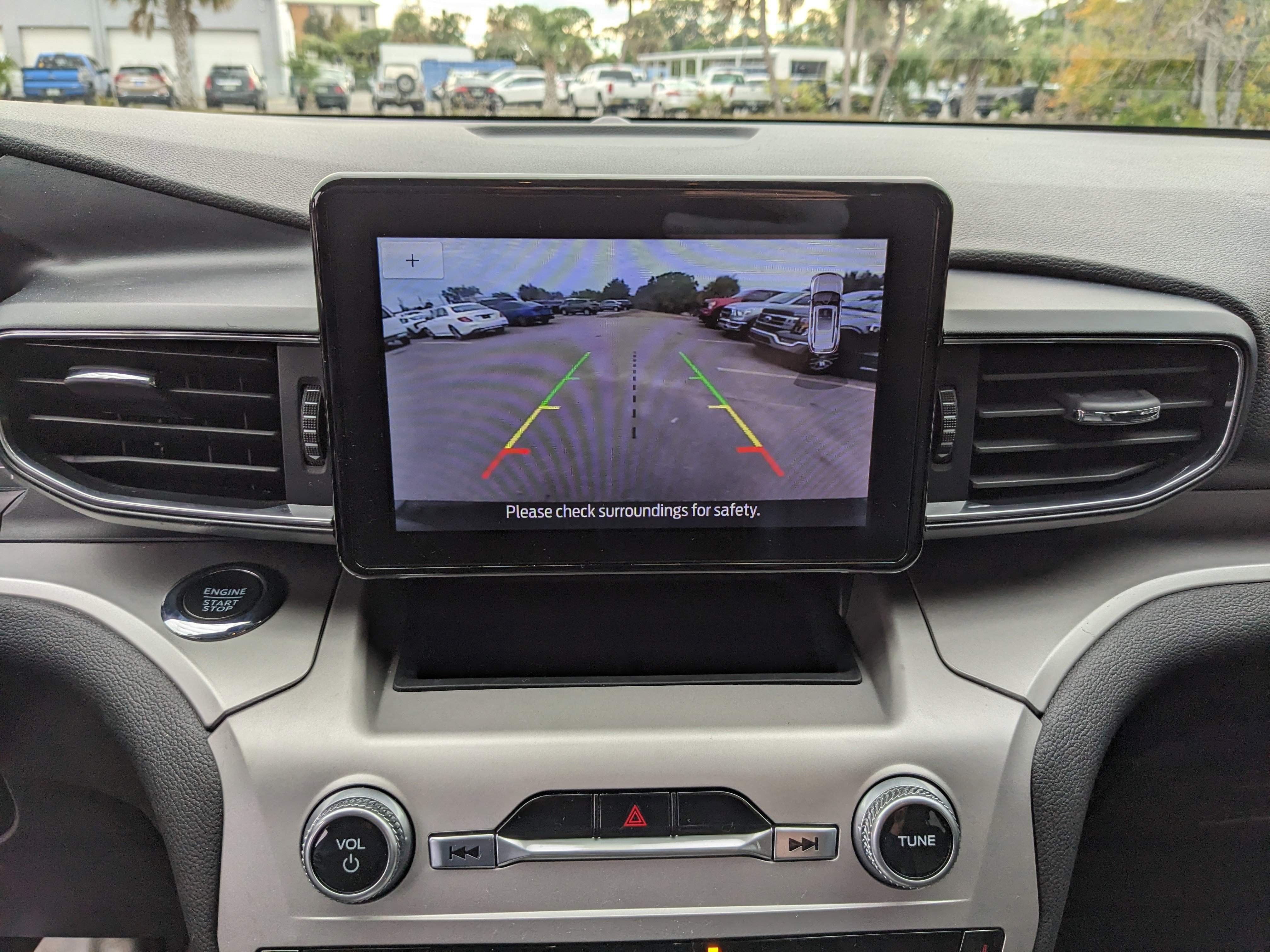 Certified 2022 Ford Explorer XLT w/ Equipment Group 202A image 24