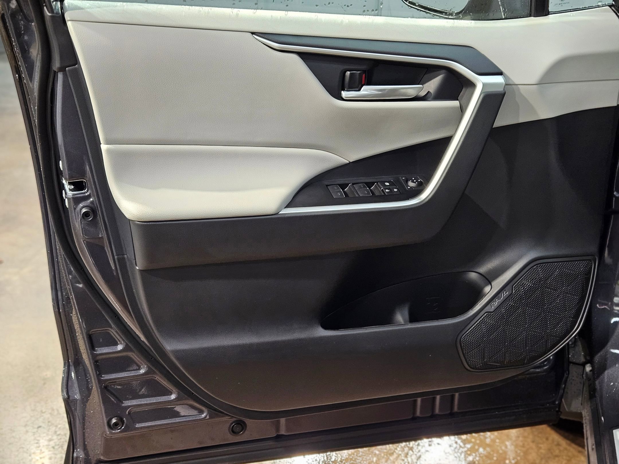 New 2025 Toyota RAV4 XLE Premium image 11