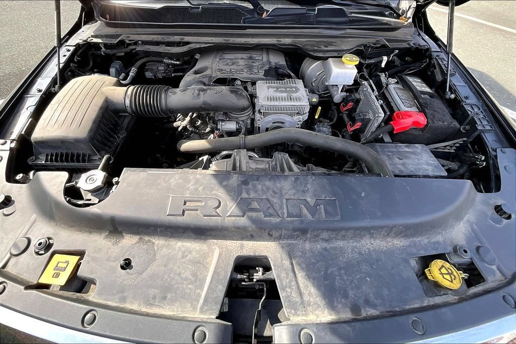 Used 2021 RAM 1500 Laramie AWD/4WD image 18