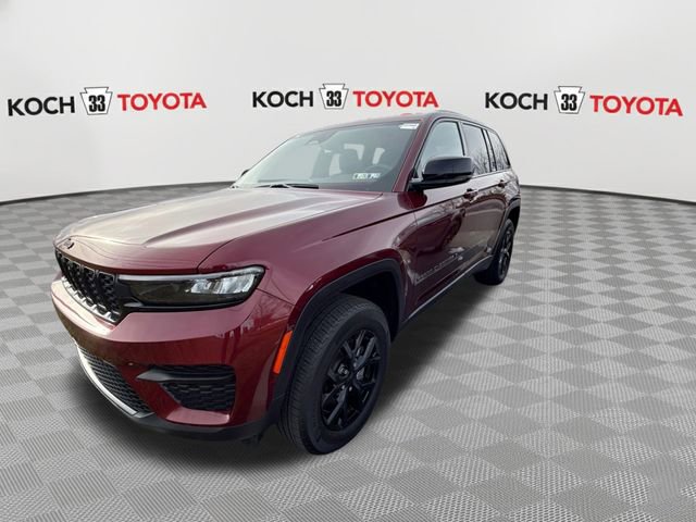 Used 2024 Jeep Grand Cherokee Altitude image 4