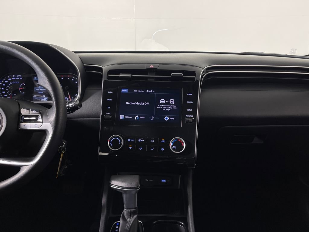 Certified 2023 Hyundai Tucson SE image 16