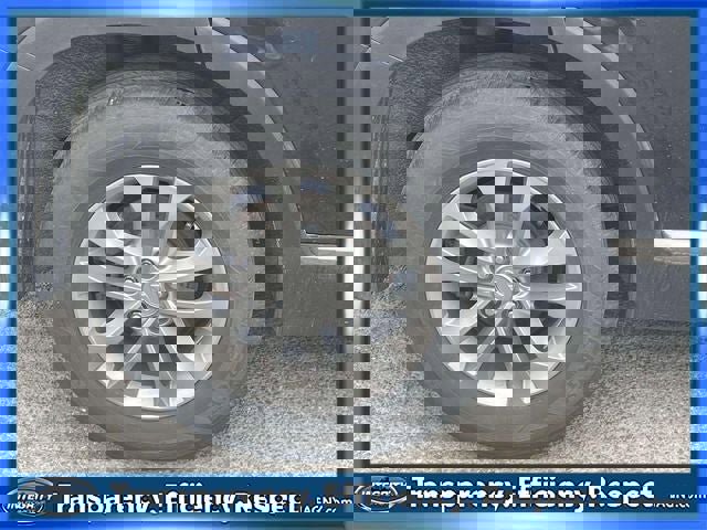 Used 2019 Hyundai Santa Fe SE image 8