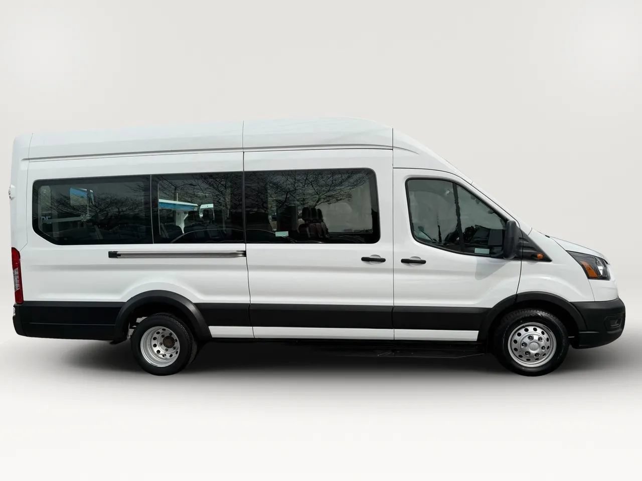 Used 2022 Ford Transit 350 XL RWD image 2