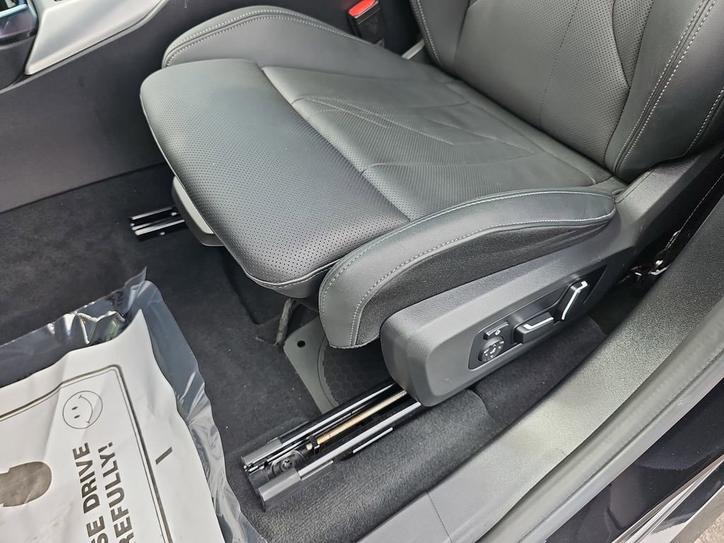 Used 2025 BMW X3 xDrive30i w/ M Sport Package image 32