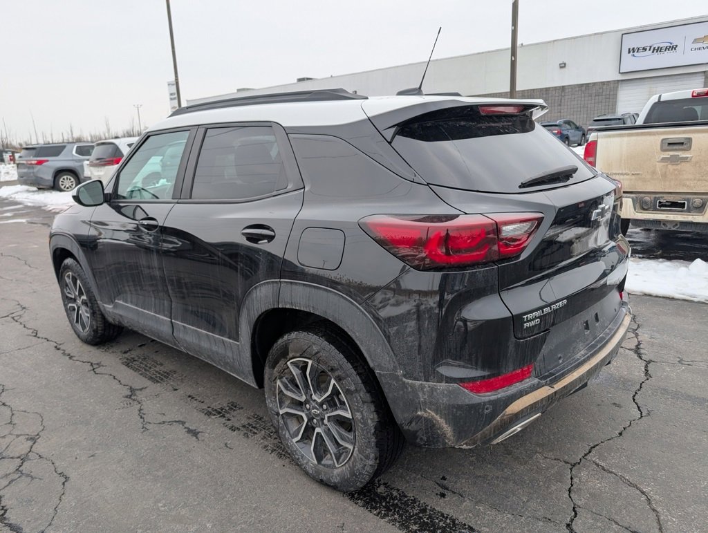 Used 2025 Chevrolet TrailBlazer ACTIV w/ Convenience Package image 5