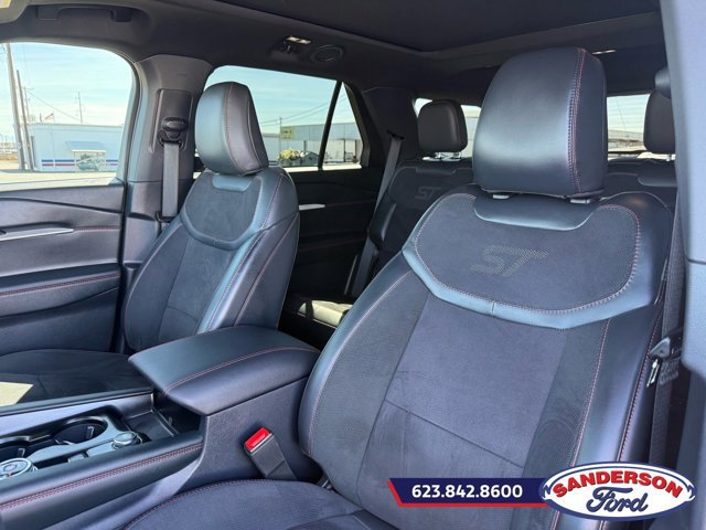 Used 2025 Ford Explorer ST w/ Sun And Sound Package AWD/4WD image 16