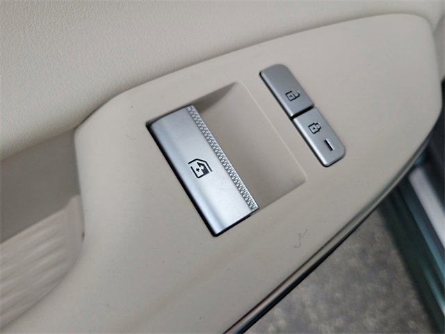 Used 2023 Genesis GV70 2.5T w/ Cargo Package image 17