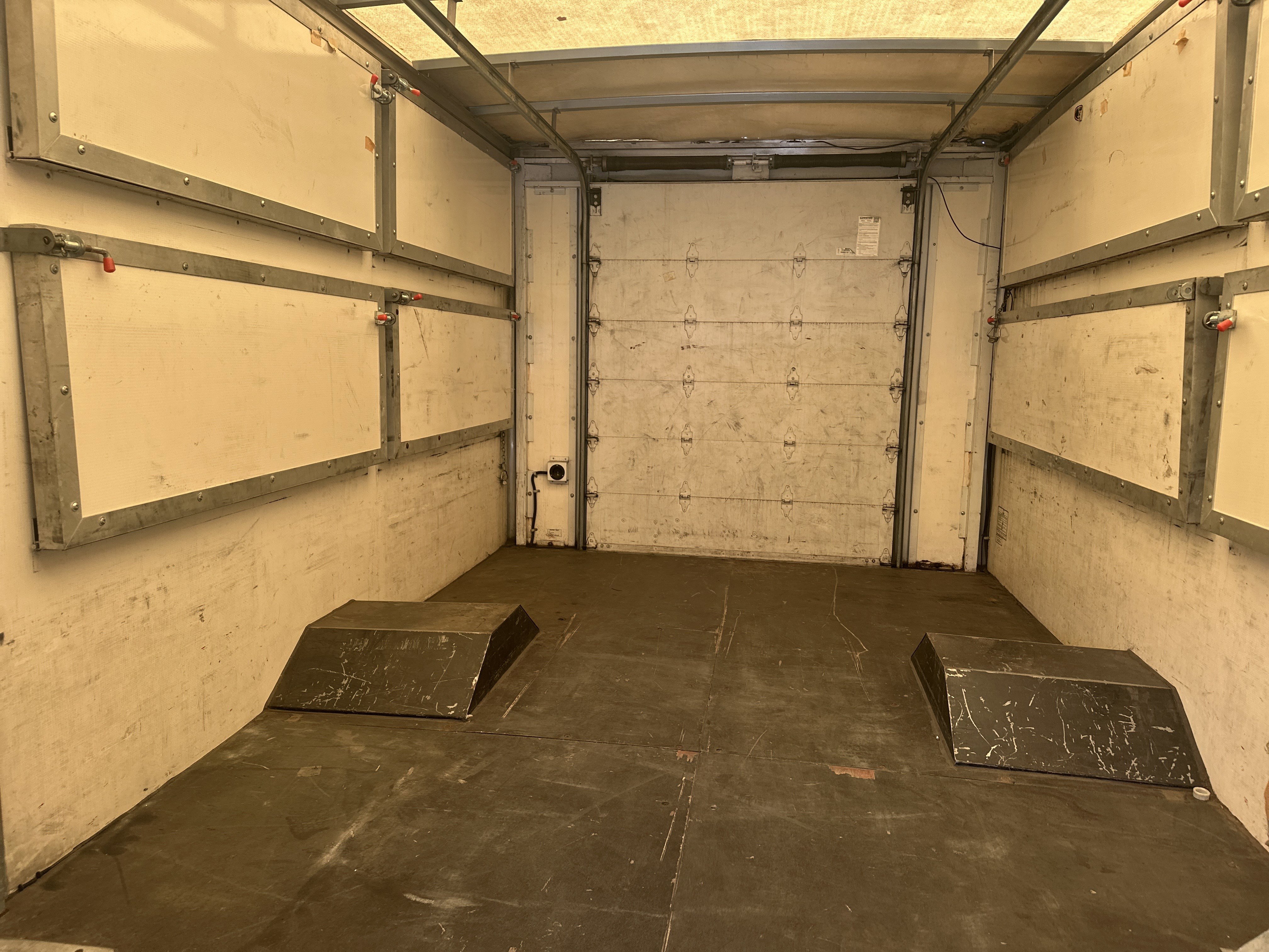 Used 2017 Chevrolet Express 3500 image 17