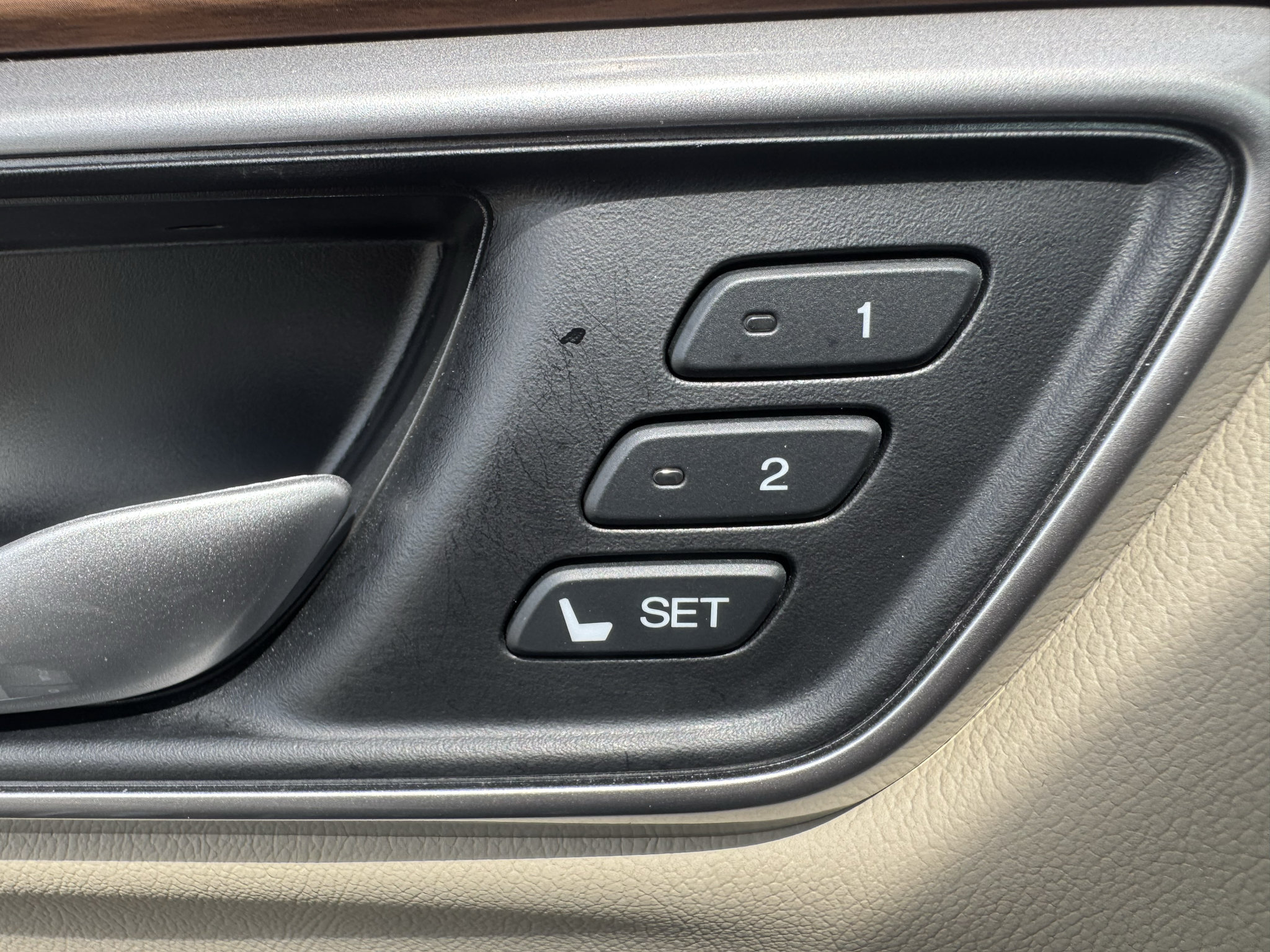 Used 2021 Honda CR-V Touring image 11
