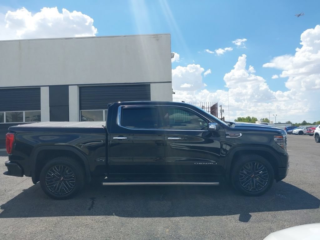 Used 2023 GMC Sierra 1500 Denali AWD/4WD image 8