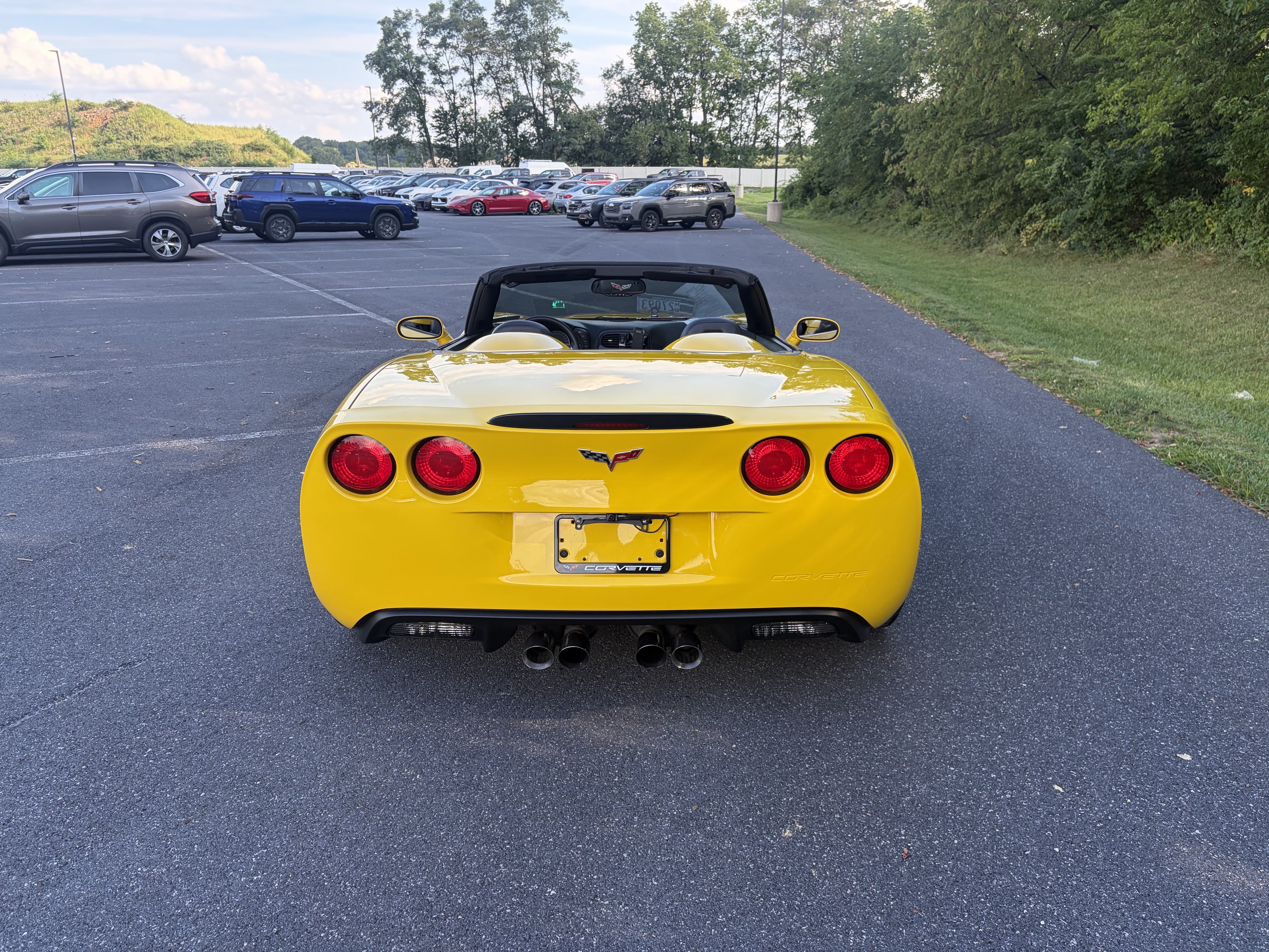 Used 2010 Chevrolet Corvette Grand Sport w/ Preferred Equipment Group RWD image 6