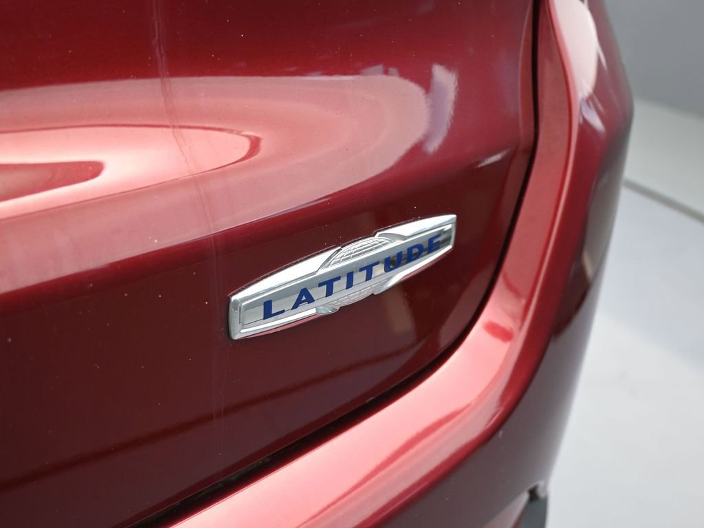 Used 2022 Jeep Compass Latitude image 32