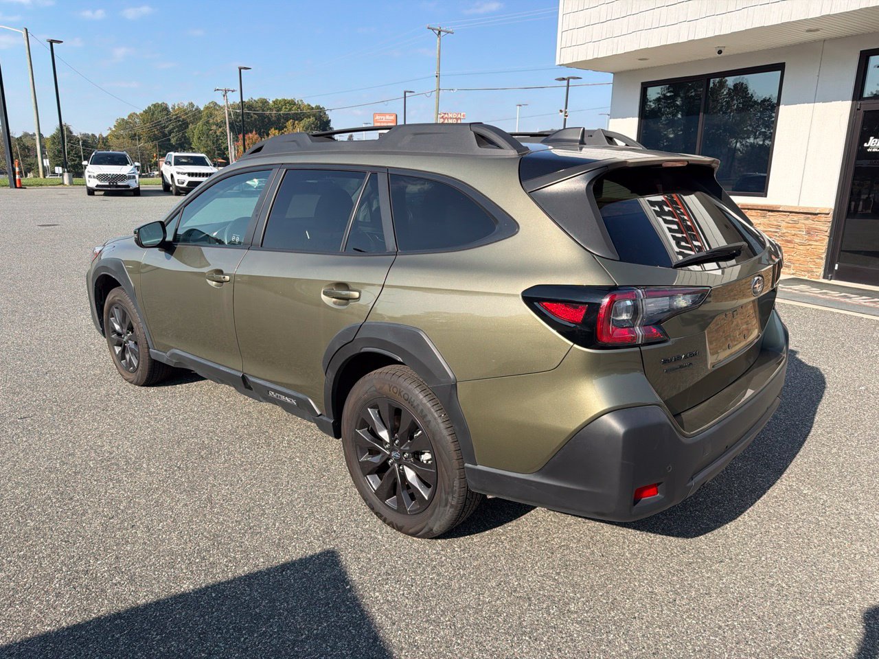 Used 2025 Subaru Outback Onyx Edition AWD/4WD image 7