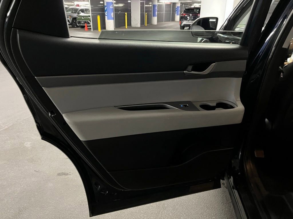 Used 2021 Hyundai Palisade SE image 16