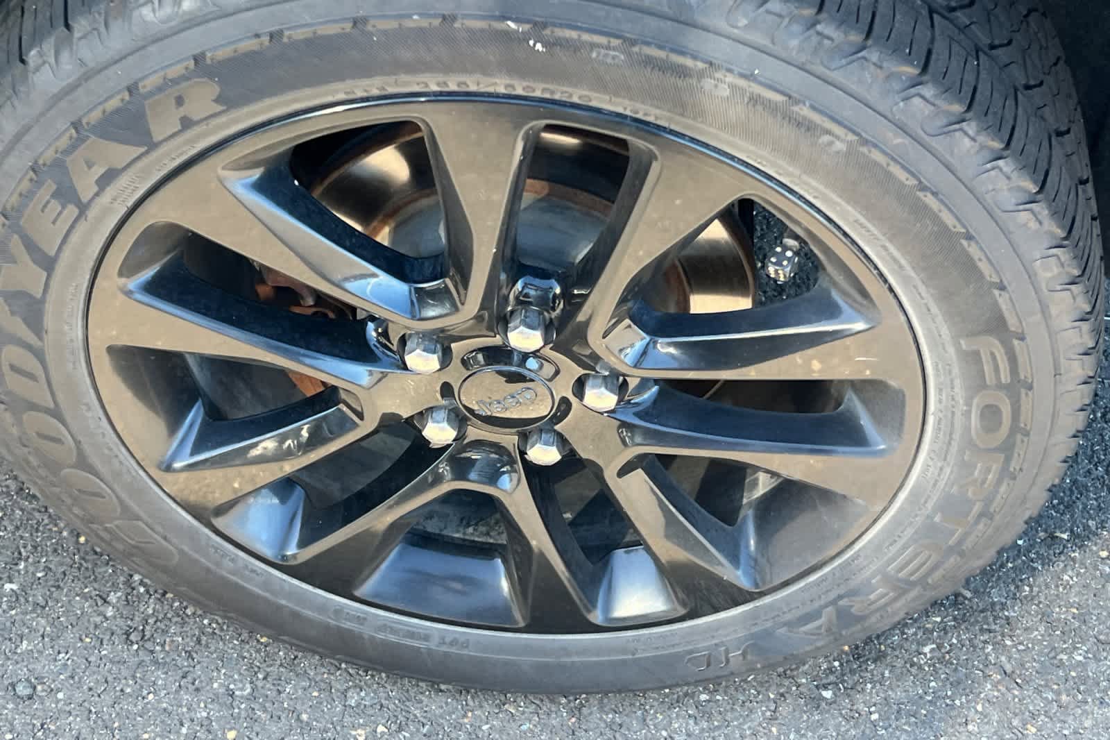 Used 2019 Jeep Grand Cherokee Altitude AWD/4WD image 22