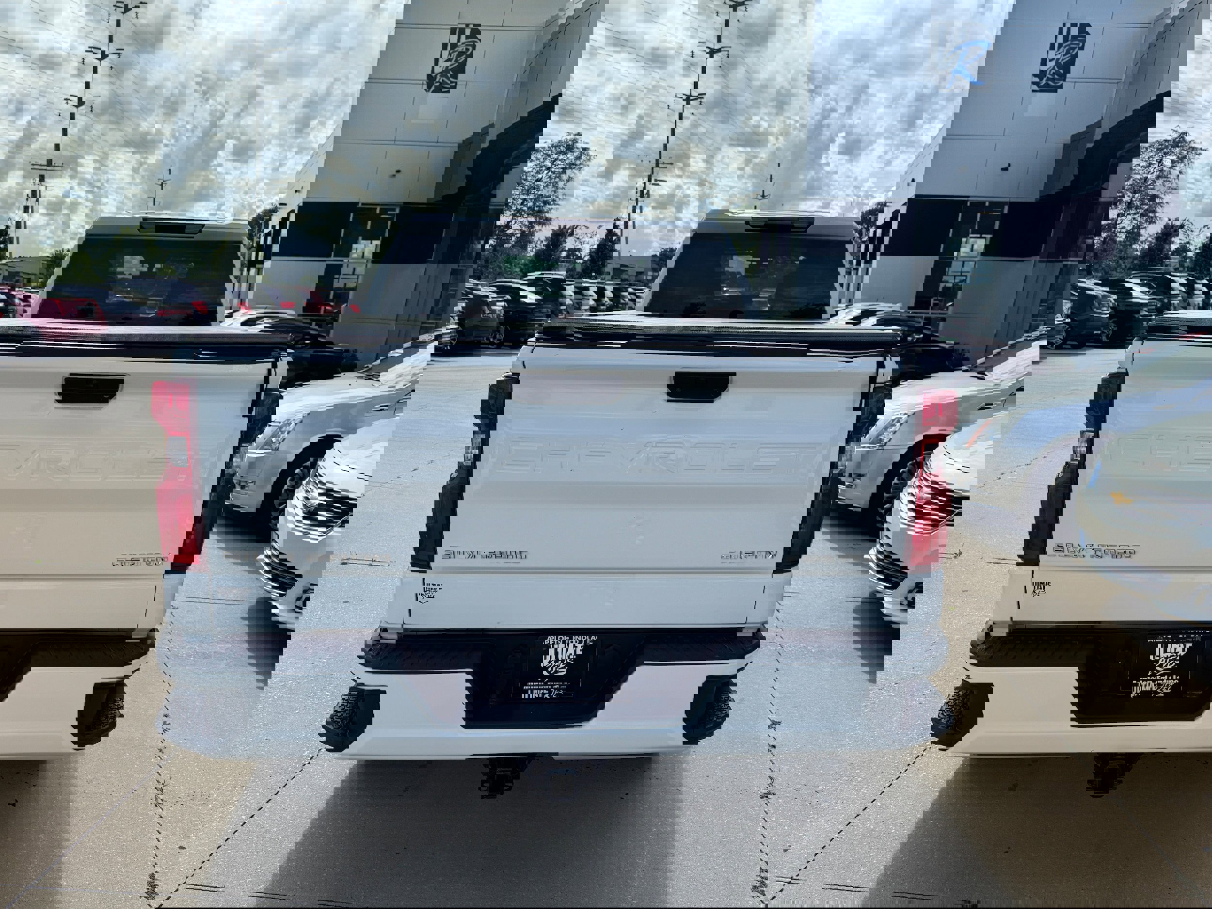 Used 2022 Chevrolet Silverado 1500 Custom image 5