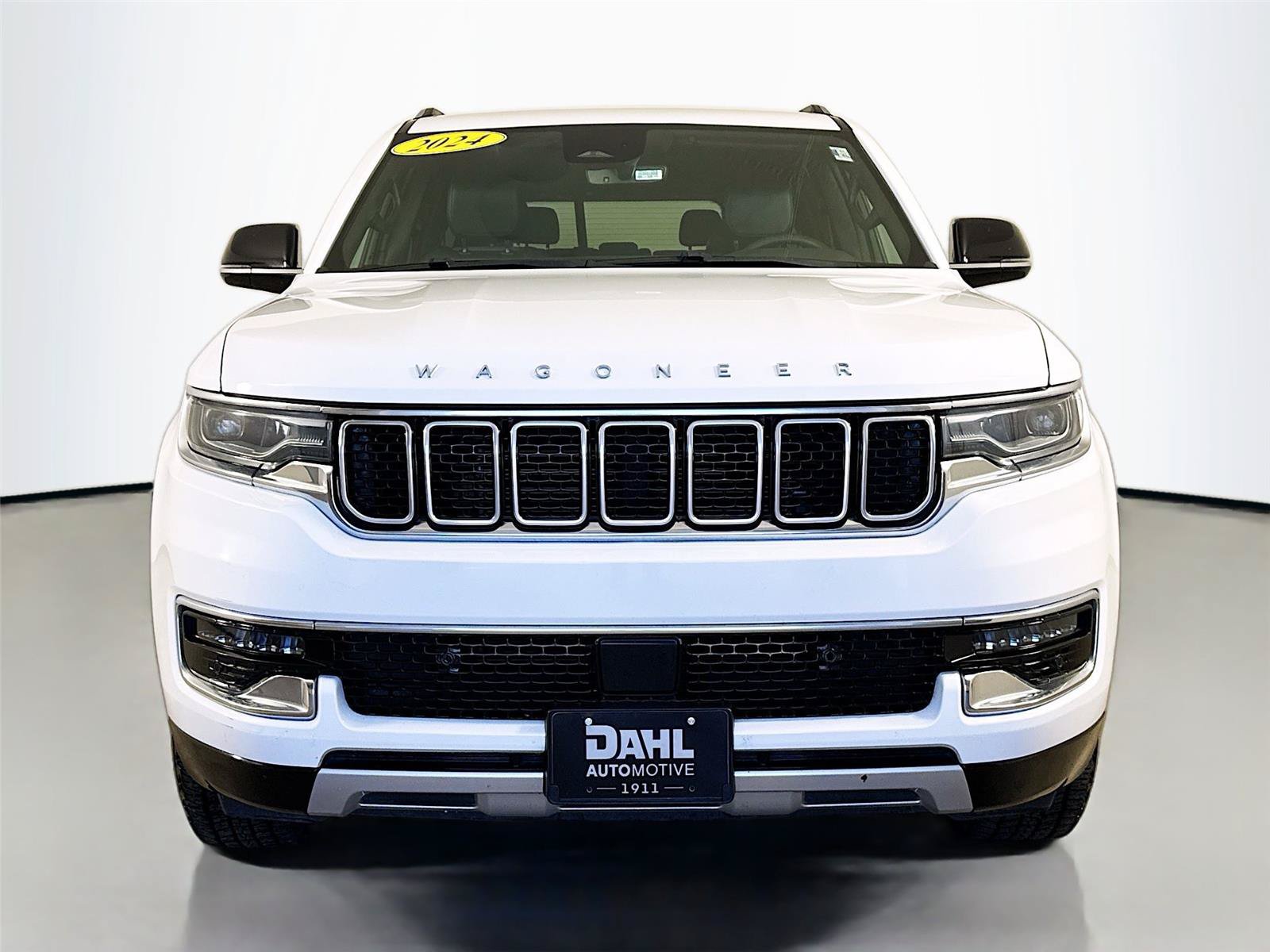 Used 2024 Jeep Wagoneer Series II AWD/4WD image 3