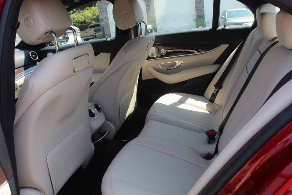 Used 2019 Mercedes-Benz E 300 image 26