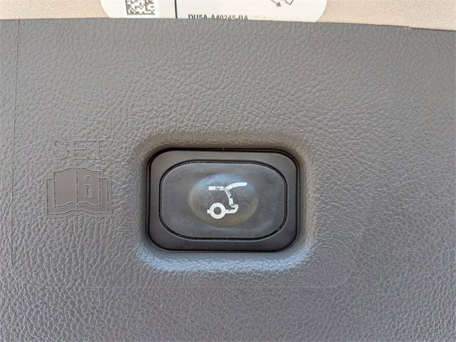 Used 2019 Lincoln Nautilus Select image 30