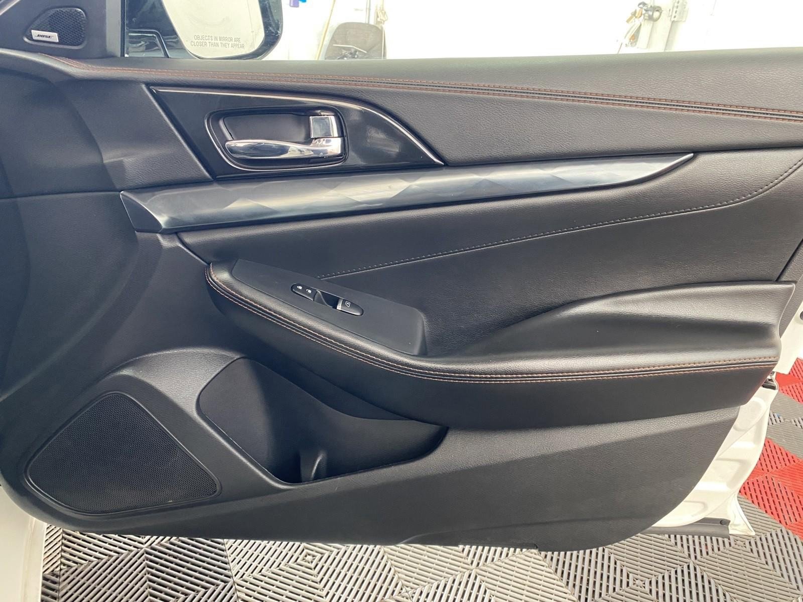 Used 2019 Nissan Maxima SR w/ Premium Package FWD image 7