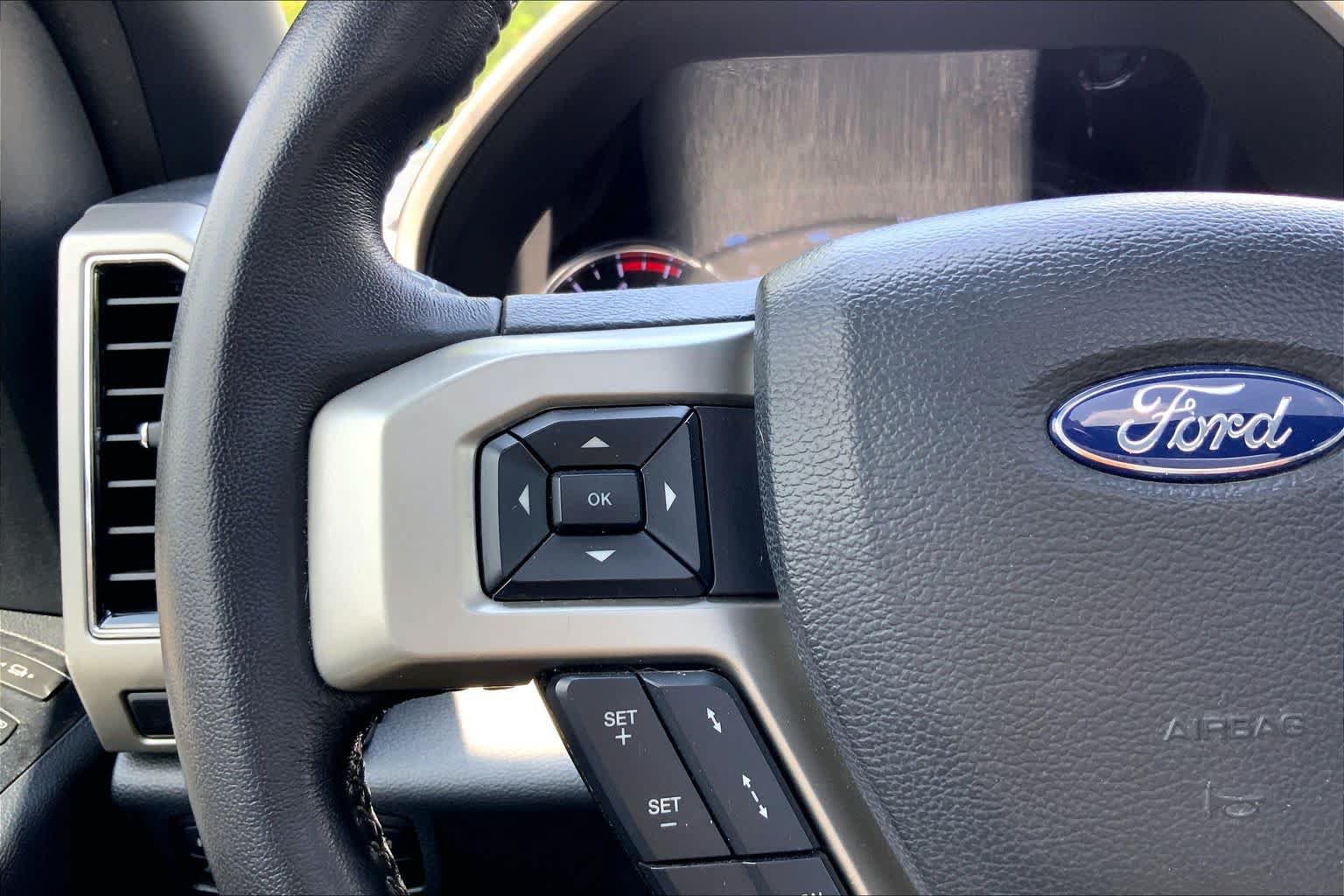 Used 2022 Ford F250 Lariat w/ Lariat Ultimate Package AWD/4WD image 24