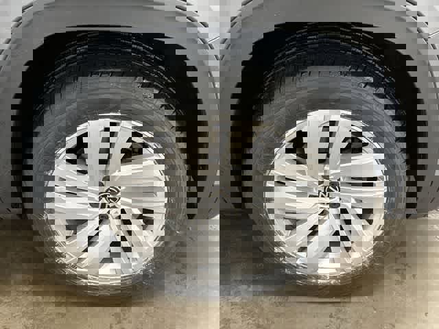 Certified 2023 Volkswagen Atlas Cross Sport SE image 5