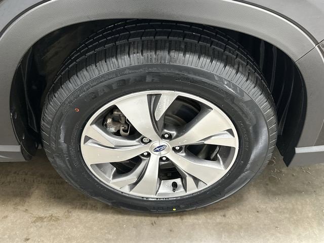 Used 2023 Subaru Ascent Premium w/ Convenience Package image 5