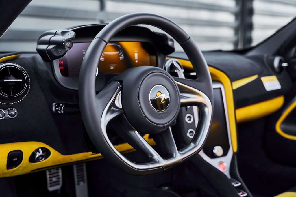 Used 2026 McLaren 750S Spider image 43