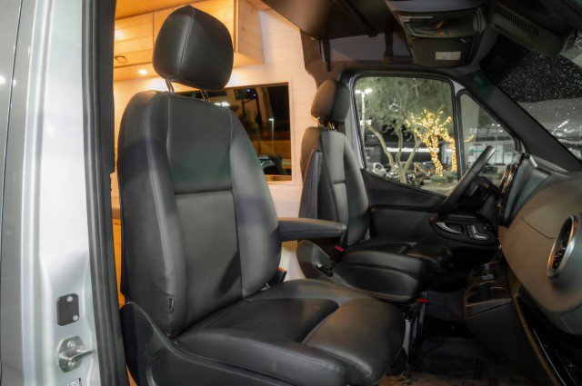 Used 2024 Mercedes-Benz Sprinter 2500 image 26
