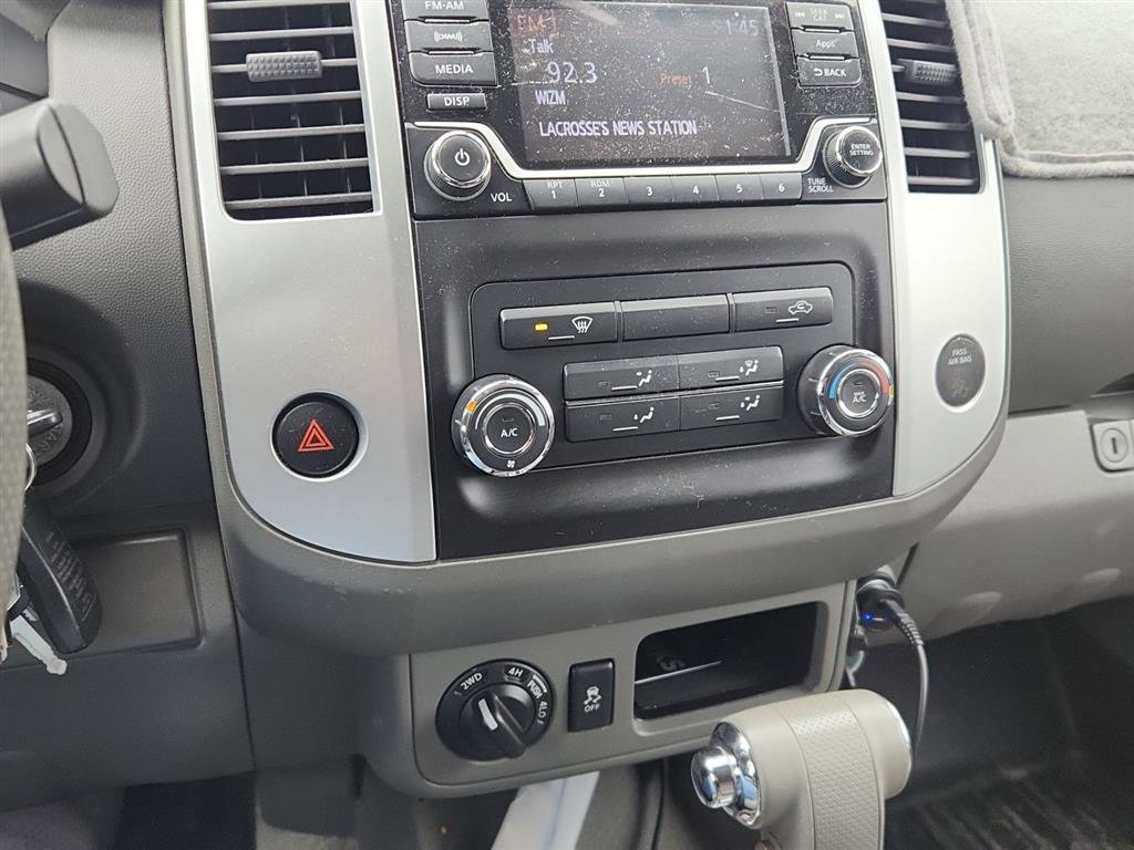 Used 2016 Nissan Frontier SV image 16