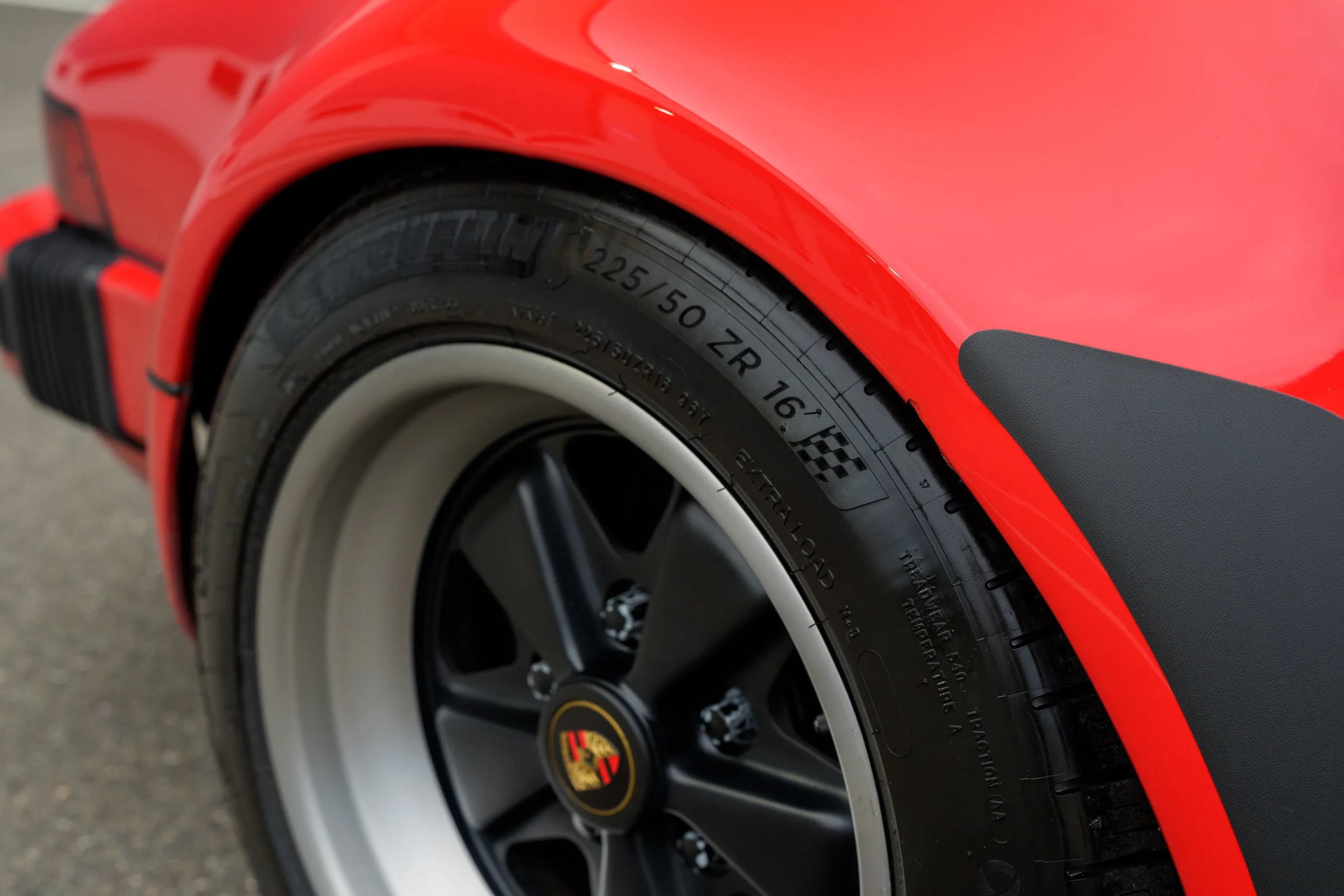 Used 1989 Porsche 911 Carrera RWD image 80
