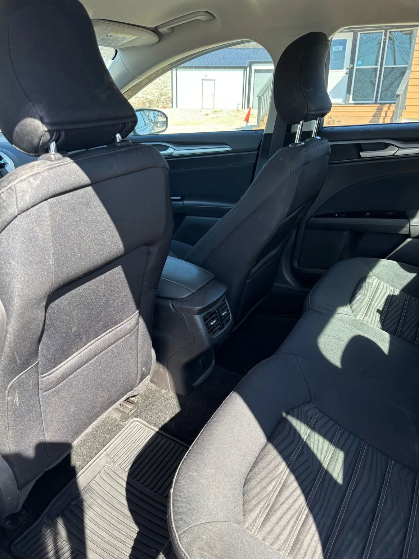 Used 2016 Ford Fusion SE image 17