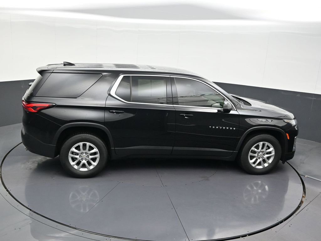Used 2023 Chevrolet Traverse LS image 20