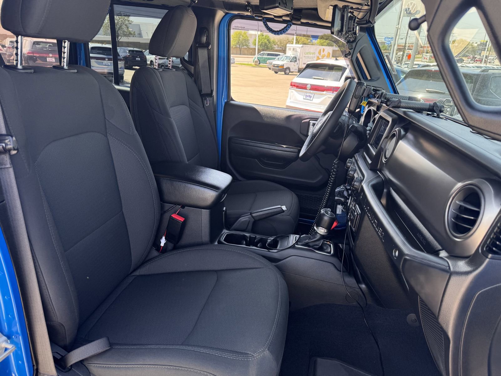 Used 2023 Jeep Wrangler Unlimited Sport image 27