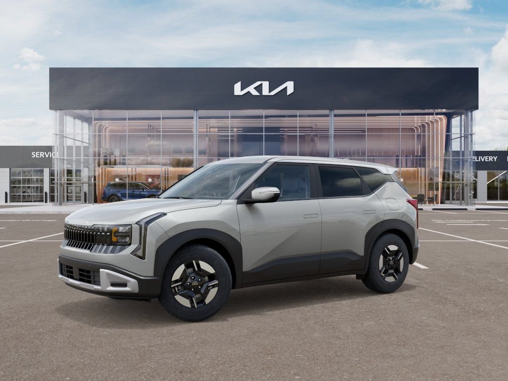 New 2027 Kia Seltos LX FWD image 3