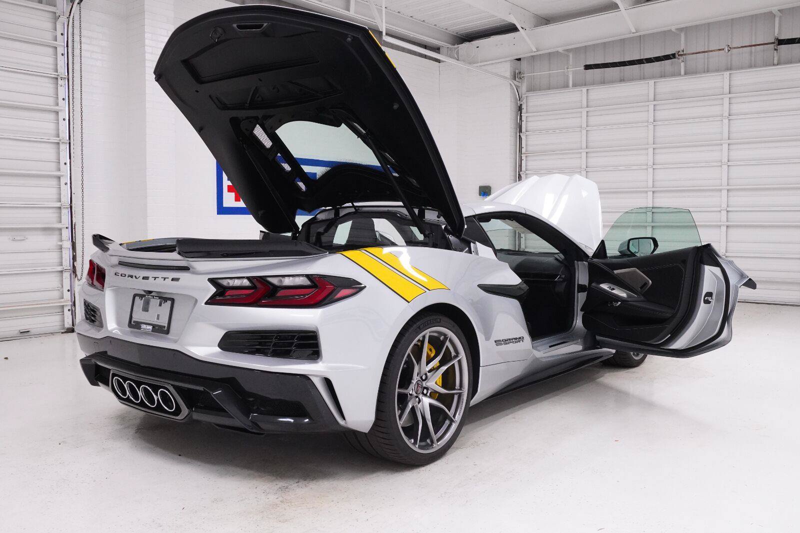 New 2027 Chevrolet Corvette Grand Sport w/ Z52 Sport Performance Package RWD image 45