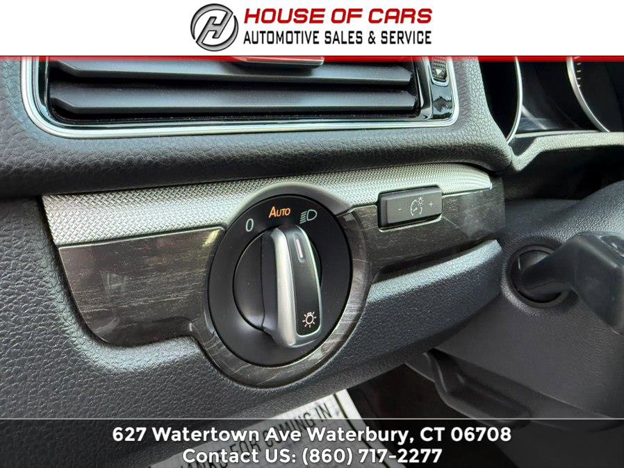 Used 2017 Volkswagen Passat 1.8T SE image 46