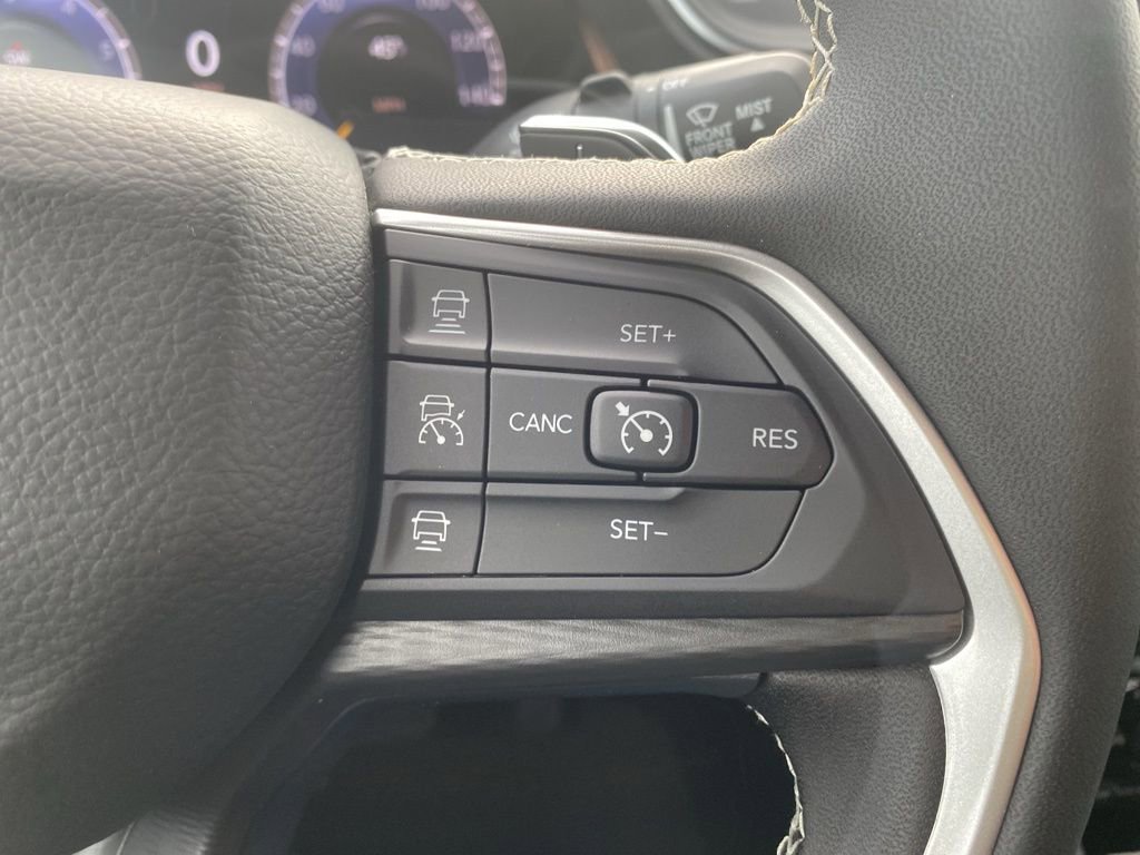 New 2025 Jeep Grand Cherokee Laredo X image 23