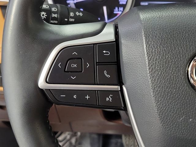 Used 2022 Toyota Highlander Platinum AWD/4WD image 26