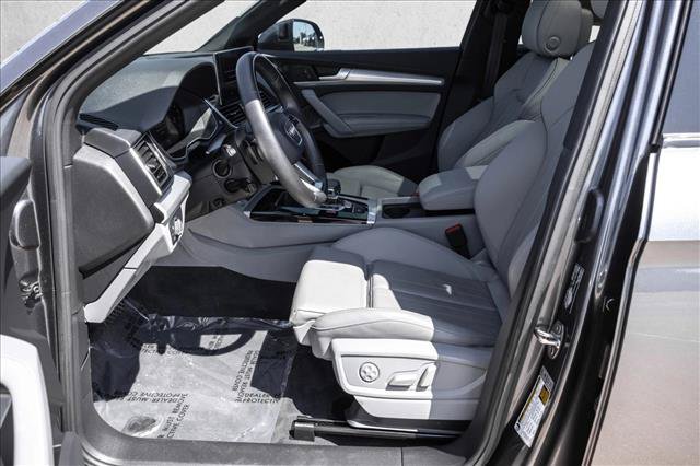 Used 2023 Audi Q5 2.0T Premium Plus w/ Premium Plus Package AWD/4WD image 12