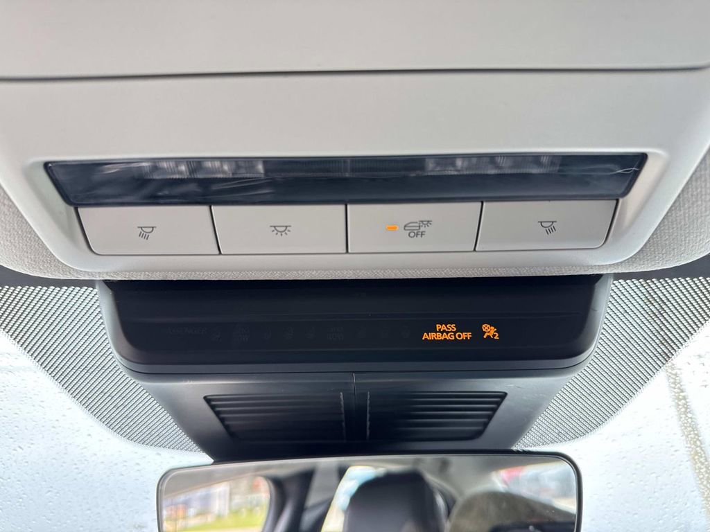 Used 2024 MAZDA MAZDA3 s image 40