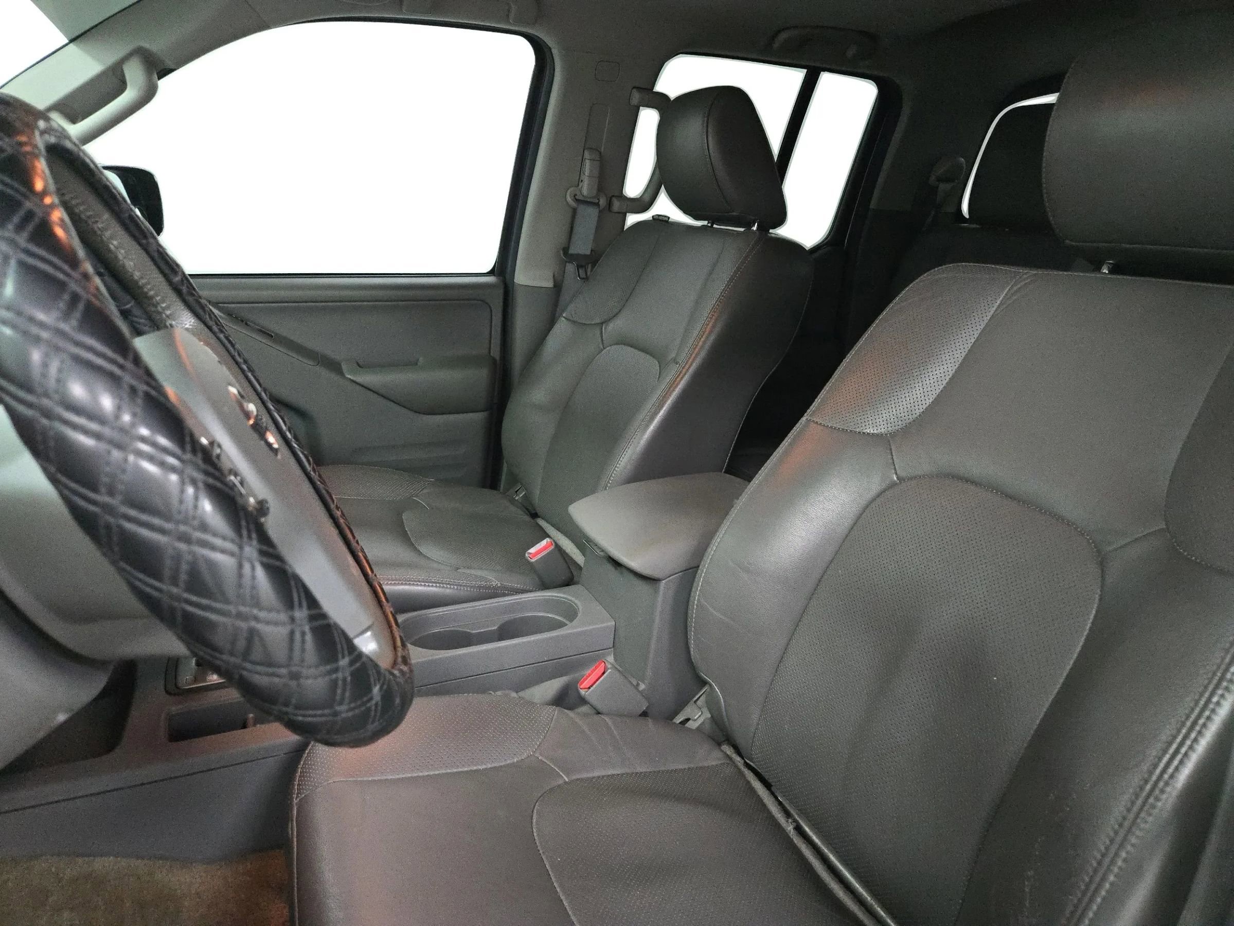 Used 2015 Nissan Frontier SL w/ Moonroof Package image 20