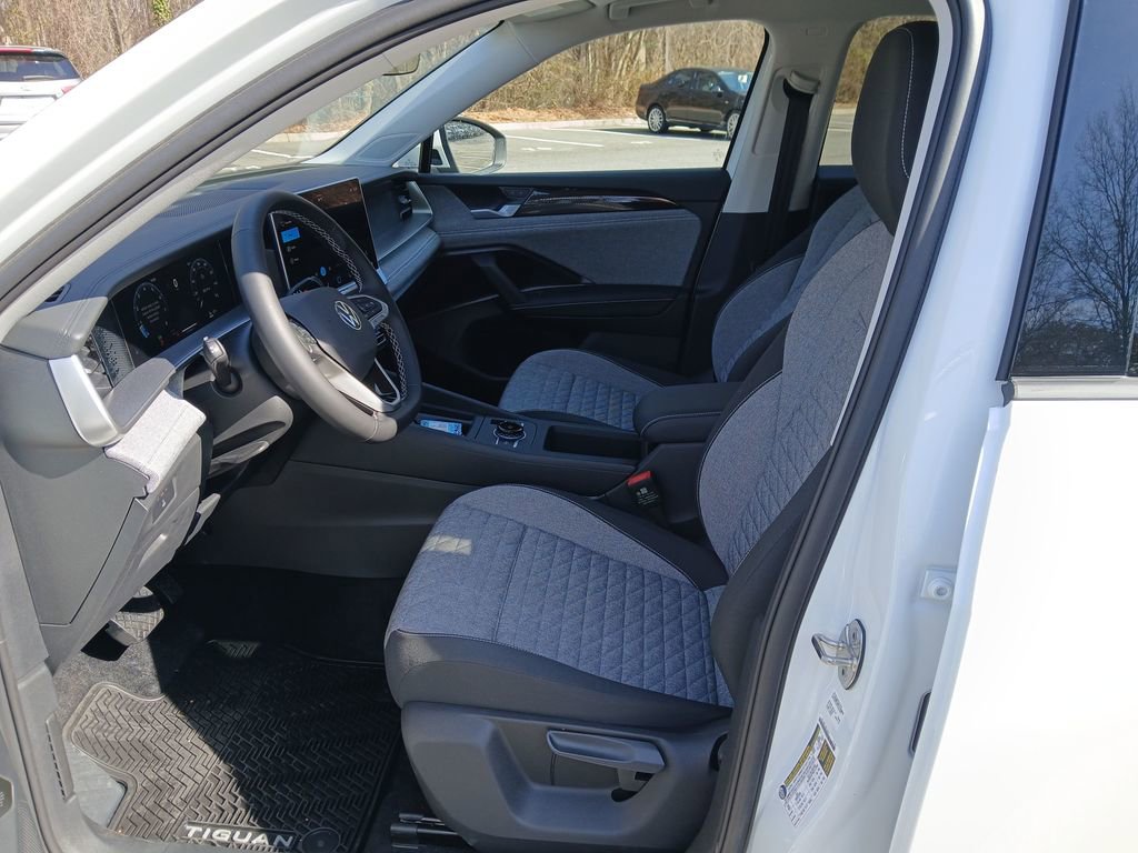 New 2026 Volkswagen Tiguan S image 9