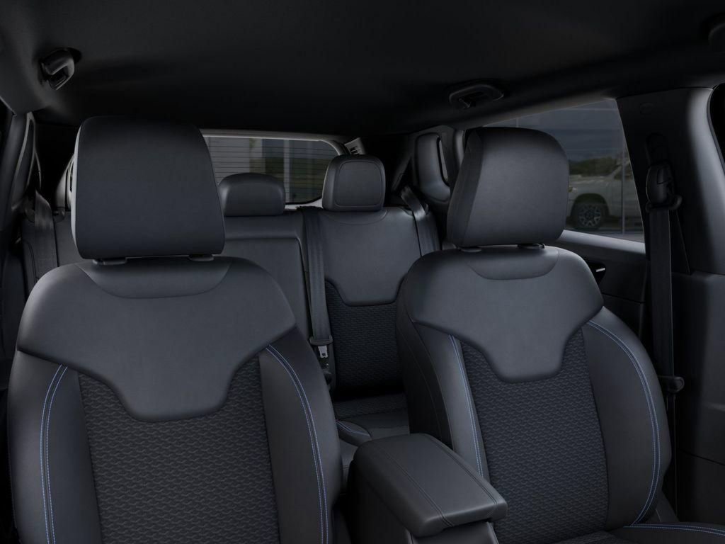 New 2026 Jeep Compass Latitude AWD/4WD image 26
