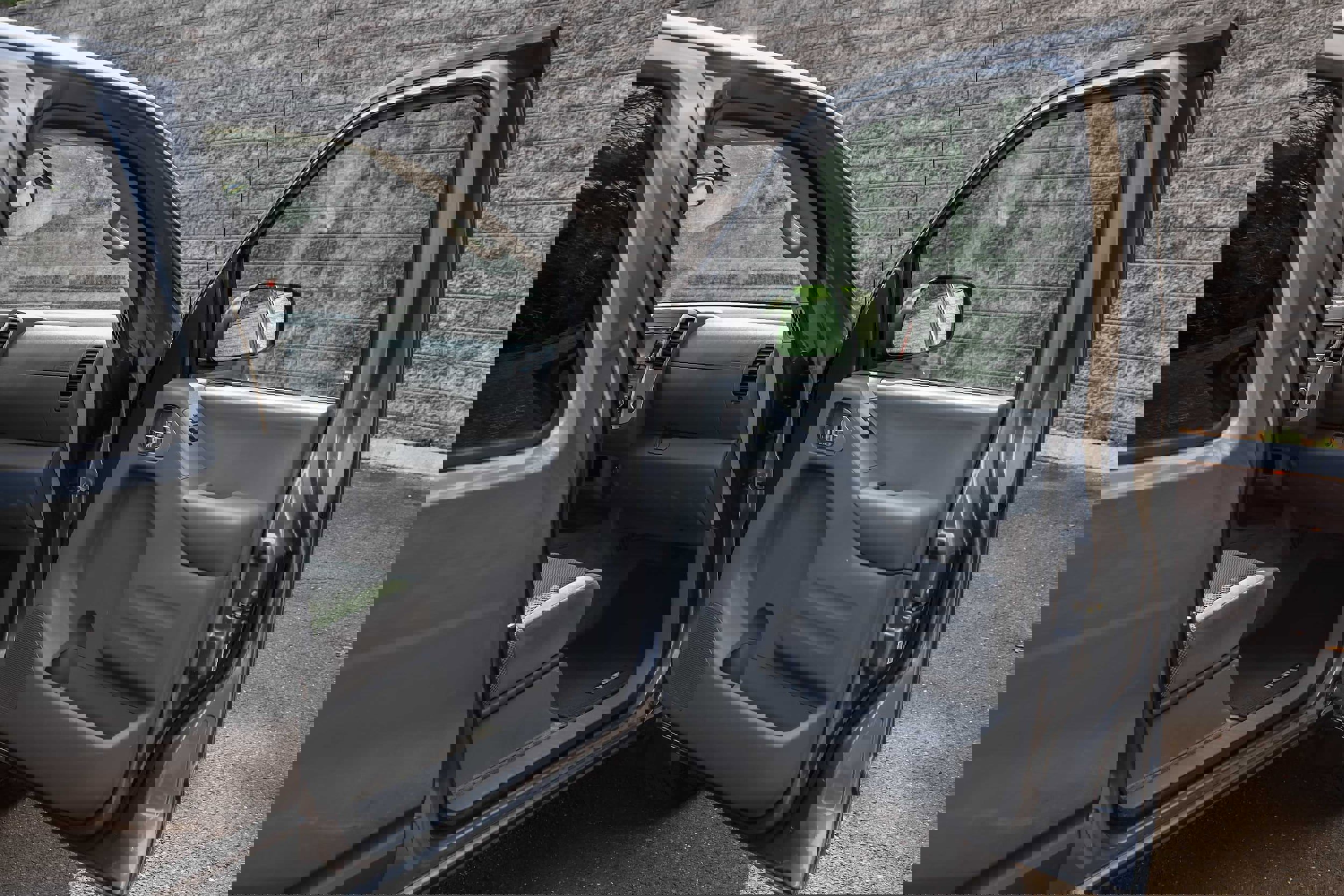 Used 2017 Nissan Frontier SV image 15