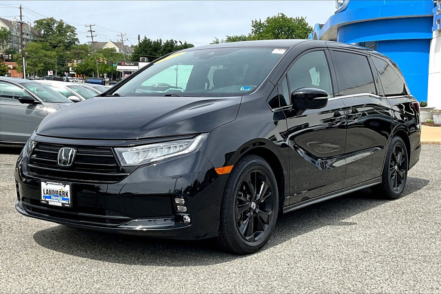 Used 2023 Honda Odyssey Sport image 1