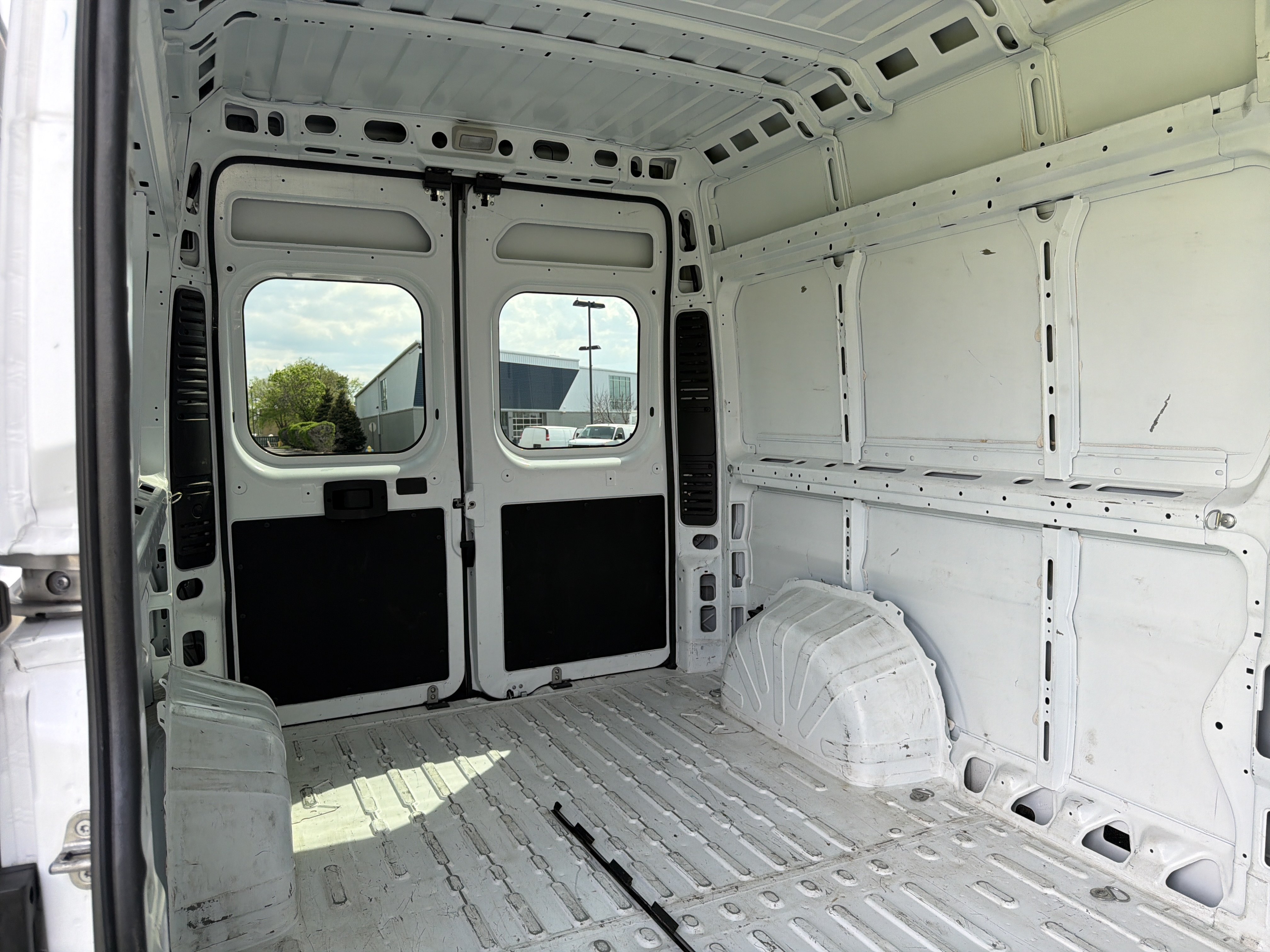 Used 2023 RAM ProMaster 2500 image 27