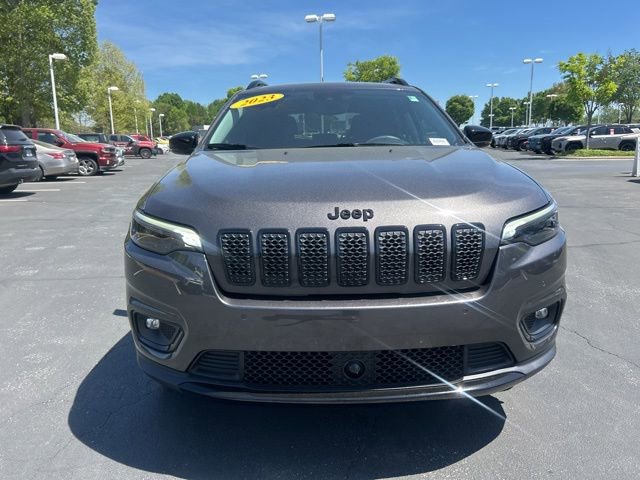 Used 2023 Jeep Cherokee Altitude Lux AWD/4WD image 2